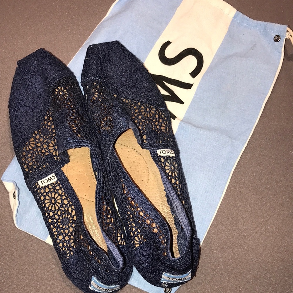 Crocheted TOMS